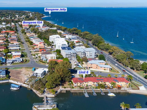 Elegant Waterfront Gem Where The Ocean Meets The Canal! - Adwords Guide 1