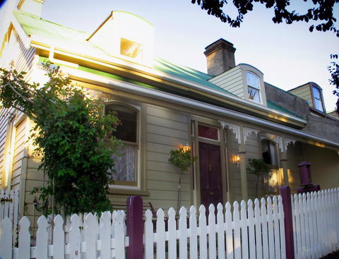 Ellie's Place On City Park - Adwords Guide 0