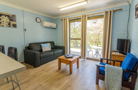 Emu Beach Chalets - Adwords Guide 1