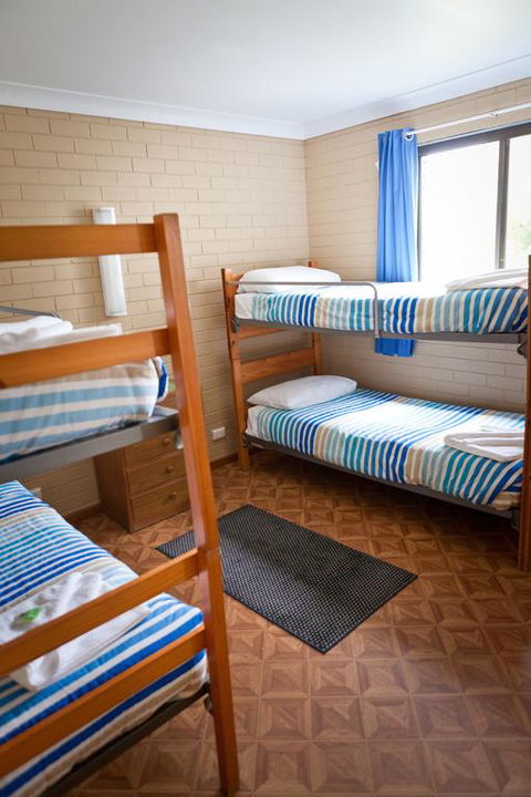 Emu Beach Chalets - Adwords Guide 3