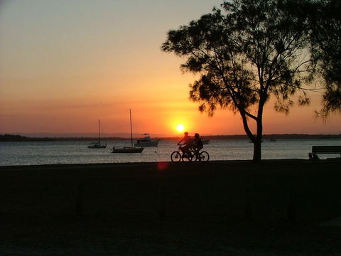 Enjoy The Water Views From Spacious Balcony At Karoonda Sands - Adwords Guide 2