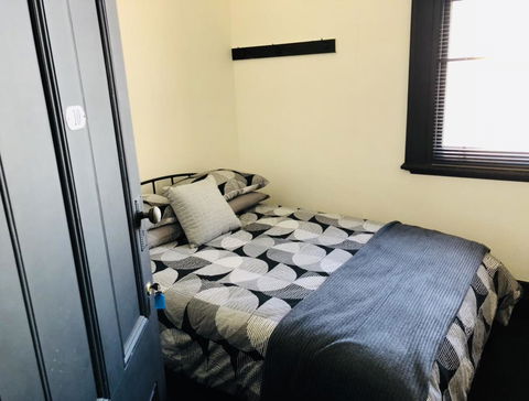 Eureka Hotel / Rainbow Brewery - Adwords Guide 3