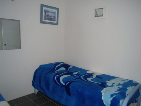 Fabulous Location - Ground Floor Waterfront Unit! Clearview Apartments - Adwords Guide 1