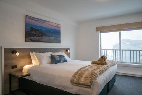 Falls Creek Hotel - Adwords Guide 1