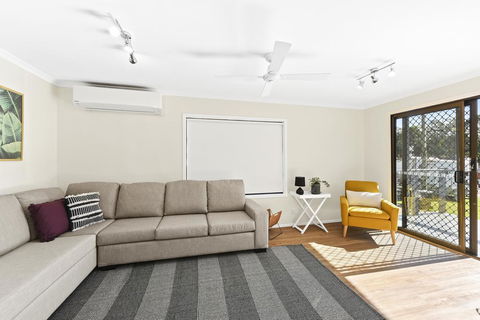 Flynns Beach Caravan Park - Adwords Guide 2