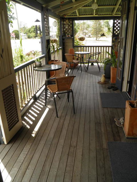 Follywood Guesthouse B&B - Adwords Guide 3