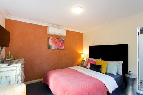 Fremantle Garden Cottage - Adwords Guide 1