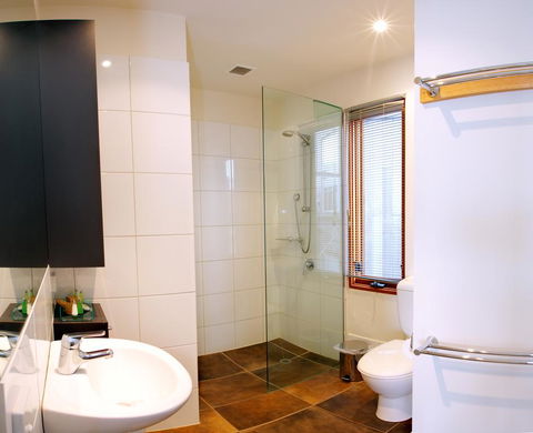 Frueauf Village - Adwords Guide 0