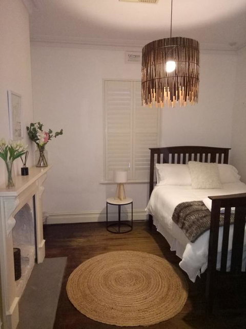 FUNKY COTTAGE - Adwords Guide 2