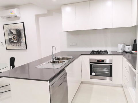 G04 Courtyard Apartment - Adwords Guide 0