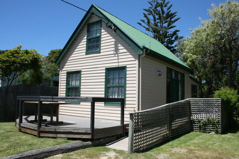 Gaol House Cottages - Adwords Guide 3