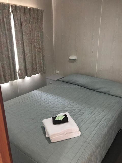 Geelong Surfcoast Hwy Holiday Park - Adwords Guide 2