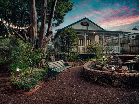 Genesta House - Adwords Guide 0
