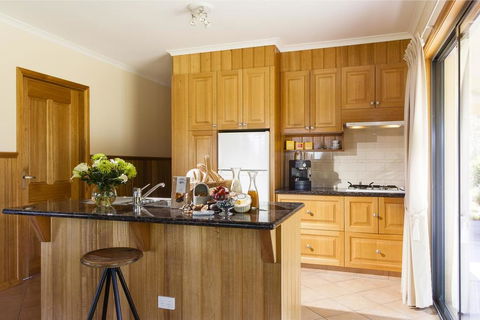 Glenoe Cottages - Adwords Guide 1