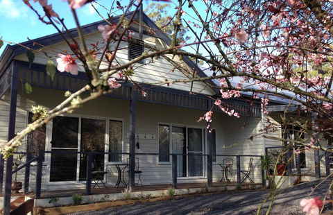 Goldberryaccommodation - Adwords Guide 1