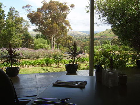 Golden Chain Garden Motor Inn Gundagai - Adwords Guide 2