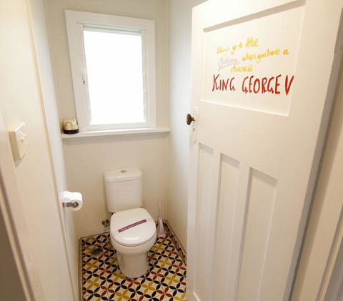 Good Vibes, 18 East Street - Adwords Guide 3