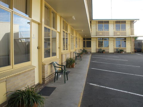 Grand Central Motel - Adwords Guide 0