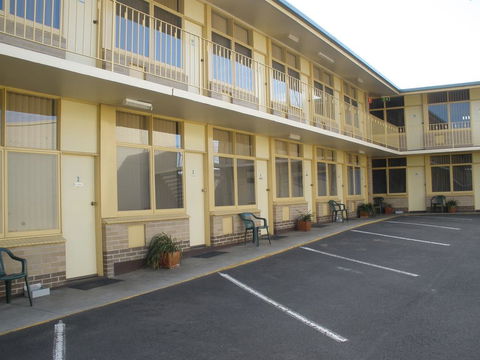 Grand Central Motel - Adwords Guide 1