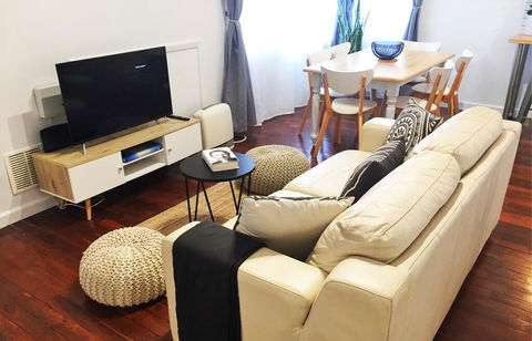Great Comfort & Style In Central Location - Adwords Guide 3