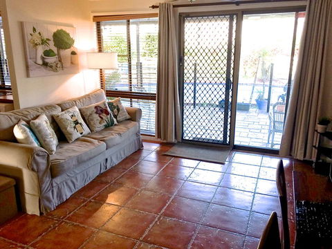 Great For Families.Pool & Kitchen - Adwords Guide 2