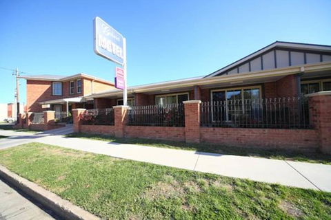 Gundagai Gabriel Motor Inn - Adwords Guide 2