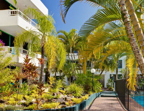 Headland Gardens Holiday Apartments - Adwords Guide 1