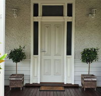 Healesville House - Magnolia House - Adwords Guide