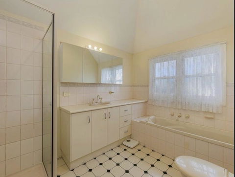 Heart Of Geelong Entire Townhouse Sleeps 8 - Adwords Guide 0