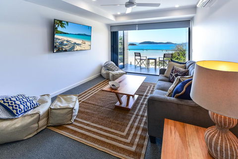 Hidden Cove On Hamilton Island - Adwords Guide 3