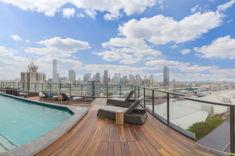 High End Living In Brisbane City - Adwords Guide 1