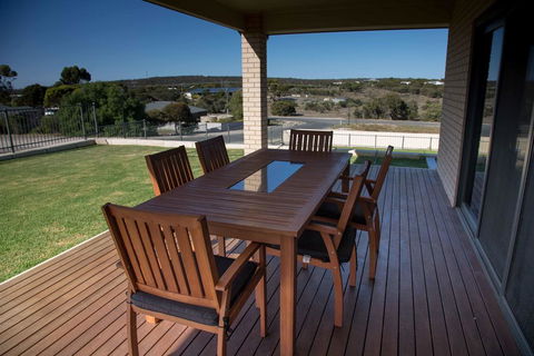 Highview On Victoria Coffin Bay - Adwords Guide 1