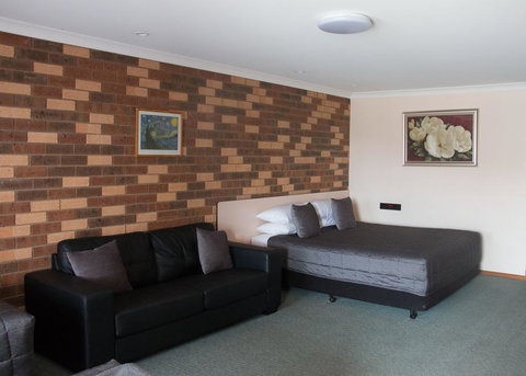 Highway Inn Motel - Adwords Guide 0