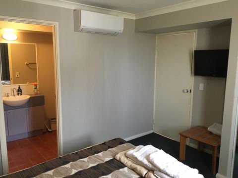 Hillarys Executive Apartment - Adwords Guide 1