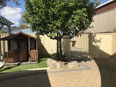 Hillarys Family Holiday Home - Adwords Guide 3