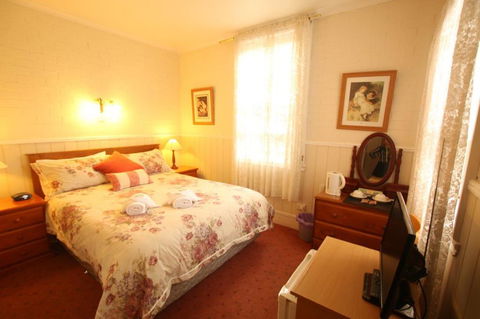Hillview House Launceston - Adwords Guide 2