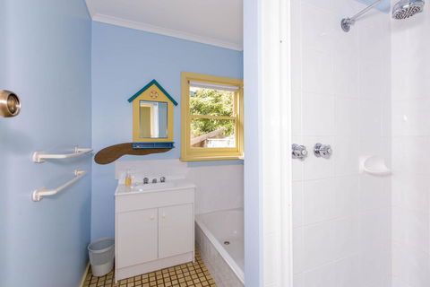 HOLIDAY ON NAUTILUS INVERLOCH - Adwords Guide 3