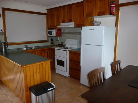 Johanna Bluegum Cabins - Adwords Guide 1