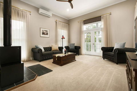 Kerami Manor & Day Spa - Adwords Guide 2