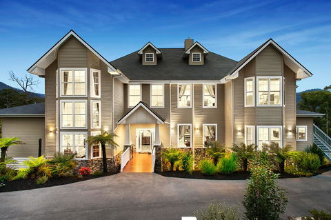 Kerami Manor & Day Spa - Adwords Guide 0