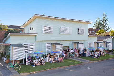 La Costa Beachside Motel - Adwords Guide 1