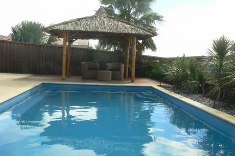 La Mer - Home With A Pool - Adwords Guide 2