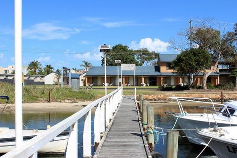 Lakeside Motel Waterfront - Adwords Guide 0