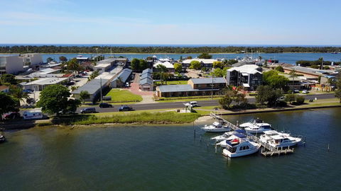 Lakeside Motel Waterfront - Adwords Guide 3