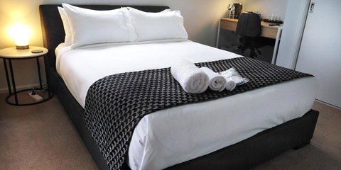 Lakeside Retreat & Business - Adwords Guide 0