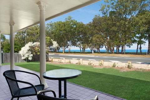 Large Family Waterfront Home With Room For A Boat - Welsby Pde, Bongaree - Adwords Guide 0