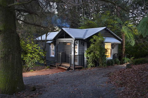 Leddicott Cottage - Adwords Guide 0