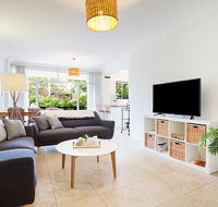 Light and airy garden apartment steps from surf - Adwords Guide