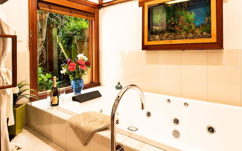 Lillypilly's Cottages & Day Spa - Adwords Guide 1