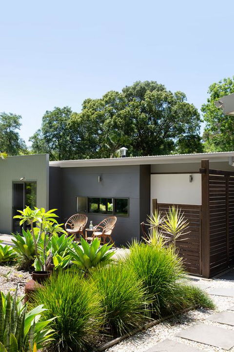 Lily Pad At Byron Bay - Adwords Guide 3